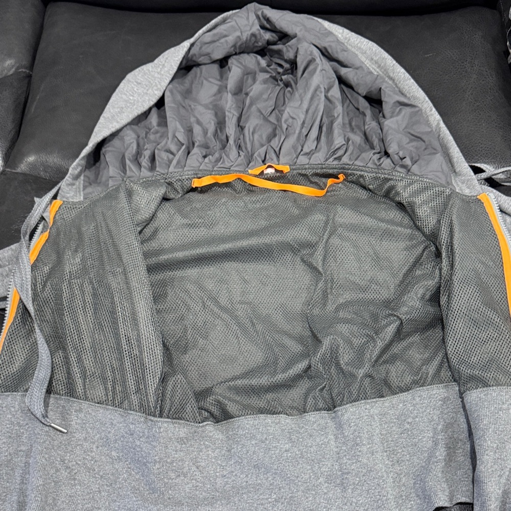 Lululemon Hoodie mesh lined hoodie - Picture 3 of 5